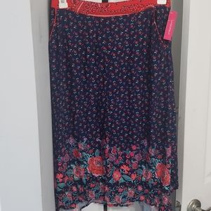 Xhilaration mid-length BOHO skirt with pockets.